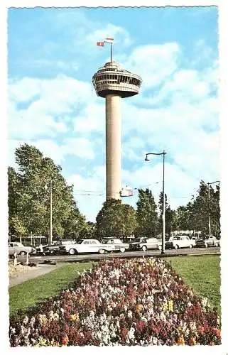 Ansichtskarte Niederlande - Rotterdam / Euromast mit Oldtimern (2617)