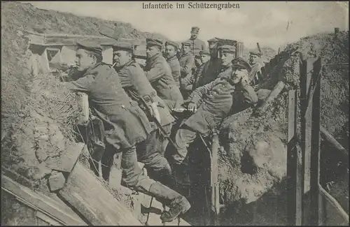 Carte de vue Poste de champ L'armée allemande: infanterie dans la tranchée 30.7.17