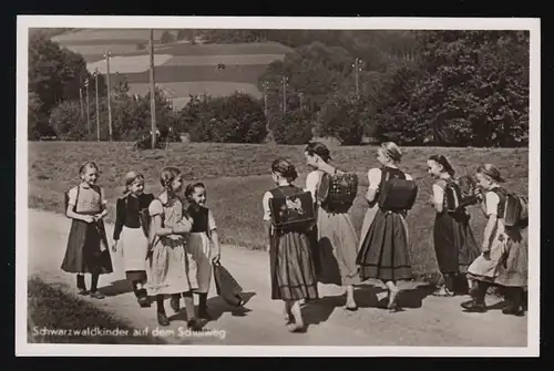 Foto AK Metz, Tübingen 426 G 67 Schwarzwald Kinder auf dem Schulweg, ungebraucht