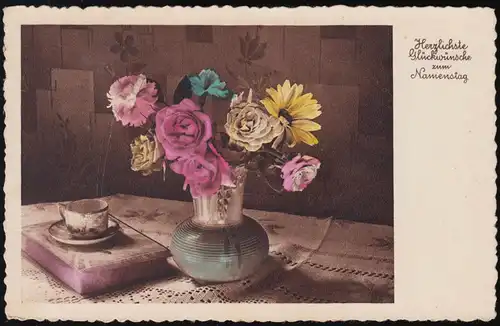 Foto AK OKW 728 feine Tischdeko, Vase Blumen, Spitzendecke, Namenstag, um 1930