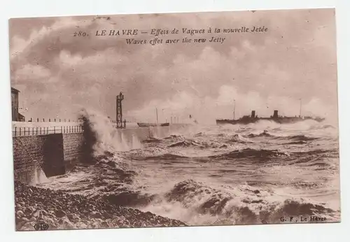 Le Havre - Effets de Vagues a la nouvelle Jetee Waves effet aver the new Jetty.