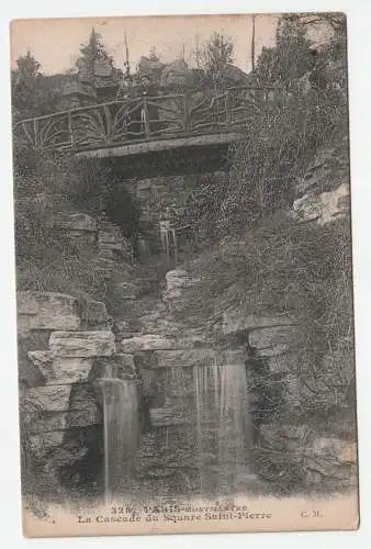 Paris - Montmartre. La Cascade du Square Saint-Pierre. an 1908