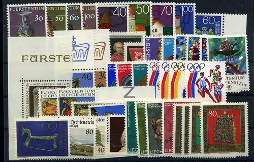 LIECHTENSTEIN Lot aus 1974-1977 postfrisch (106407)