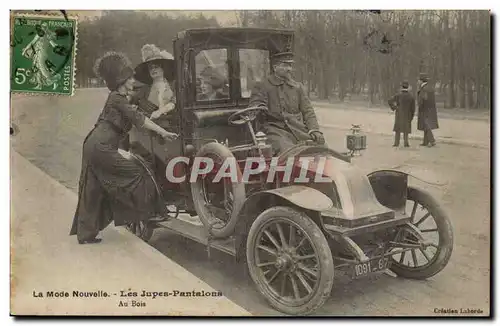 Paris Cartes postales La mode nouvelle Les jupes pantalons Au bois (taxi automobile) TOP