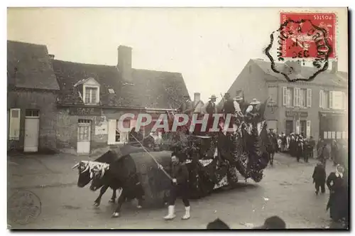 CARTE PHOTO La Bondonniere Taureaux - Animaux - Char - Fete - Defile Cartes postales