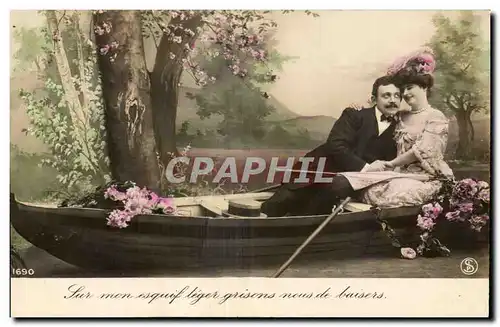 Fantaisie - Couple - floating romantic boat - Cartes postales