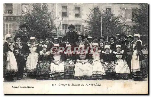 Cartes postales Groupe de Bretons du Finistere Folklore Costume Coiffe