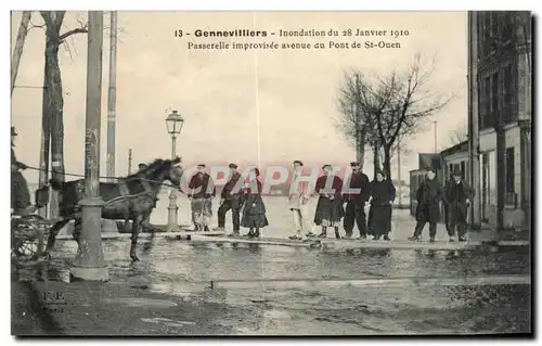 Cartes postales Gennevilliers Inondation du 28 janvier 1910 Passerelle improvise avenue du Port de St ouen