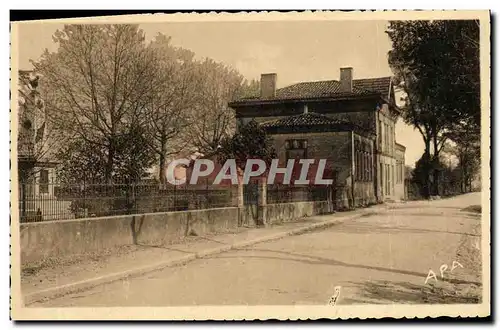 Cartes postales Bourg de Visa Ecoles Avfenue de Moissac