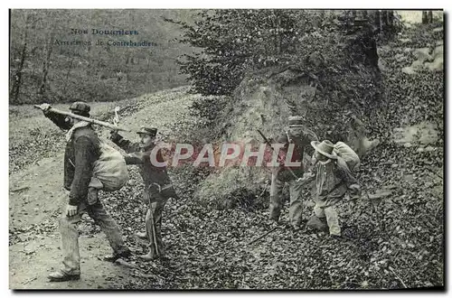 Cartes postales Douanes Douaniers Arrestation de contrebandiers