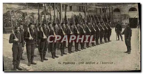 Cartes postales Sapeurs Pompiers Une section a l&#39exercice