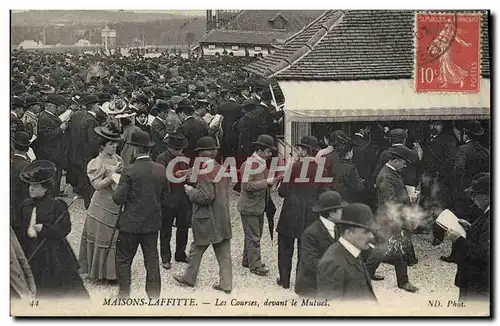 Cartes postales Cheval Equitation Hippisme Maisons Laffitte Les courses devant le Mutuel