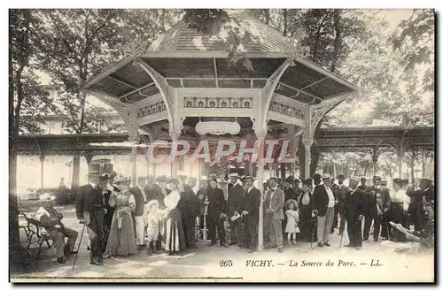 Cartes postales Thermalisme Vichy La source du parc