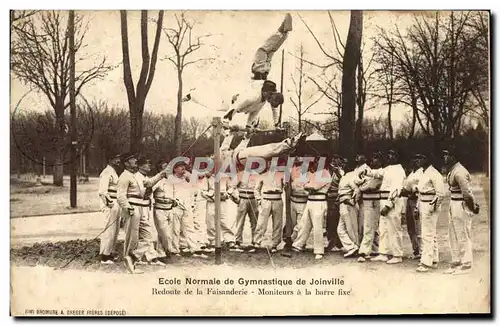 Cartes postales Ecole normale de gymnastique de Joinville Redoute de la Faisanderie Moniteurs a la barre fixe