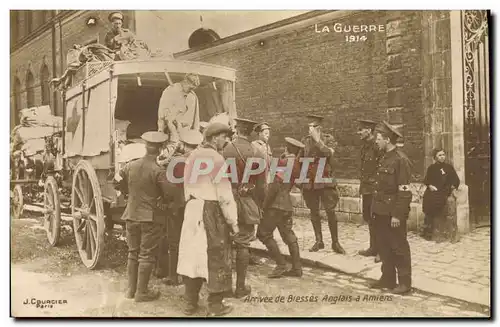 Cartes postales Militaria Arrivee de Blesses anglais a Amiens