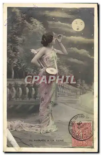 Cartes postales Femme Aubade a la lune