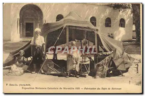 Cartes postales Exposition Nationale Coloniale de Marseille 1922 Fabrication des tapis de Kairouan Tapisserie