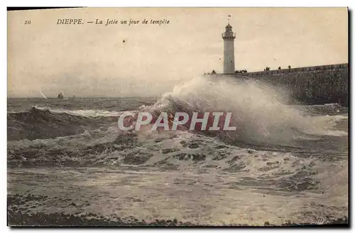 Cartes postales Phare Dieppe La jetee un jour de tempete