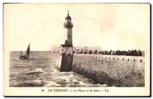 Cartes postales Phare et la jetee Le Treport