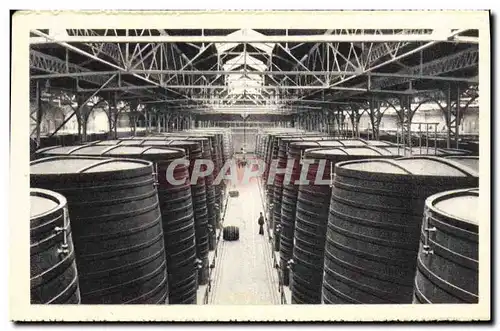 Cartes postales Chais Byrrh Thuir Six rangees de cuves