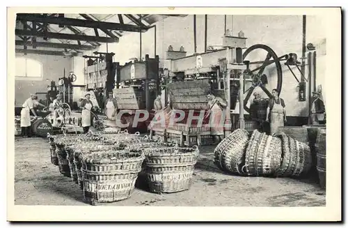 Cartes postales Folklore Vin Vendange Champagne Moet & Chandon Le vendangeoir de la Maison a Bouzy