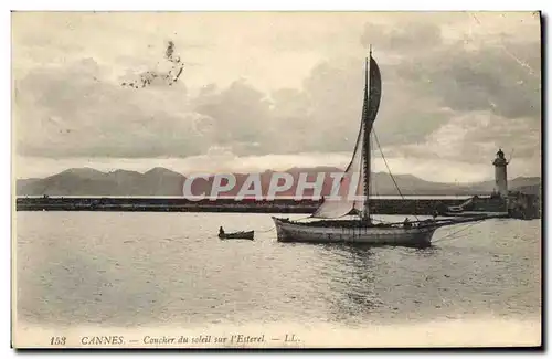 Cartes postales Phare Cabbes Coucher de soleil sur l&#39Esterel Bateau