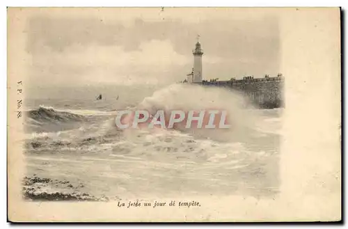 Cartes postales Phare La jetee un jour de tempete