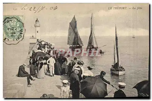 Cartes postales Phare Le Treport La jetee Bateaux