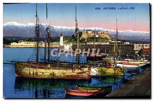 Cartes postales Phare Antibes Le port Bateaux