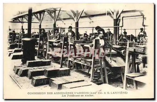 Cartes postales Commission des ardoisieres d'Angers Lariviere Les fendeuses en atelier