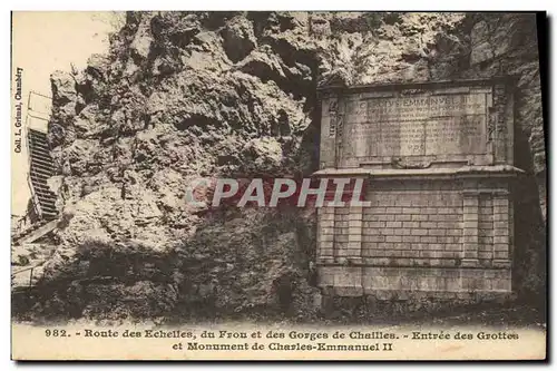 Cartes postales Grotte Grottes Route des Echelles du Frou et des gorges de Chailles Entree des grottes et monume