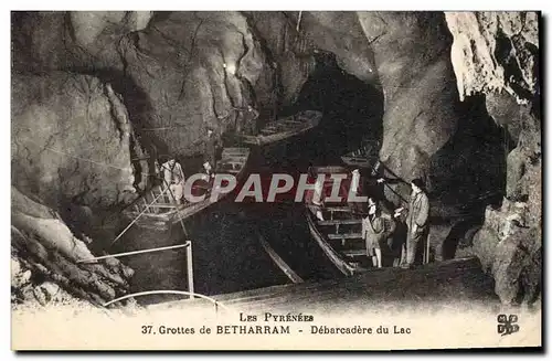 Cartes postales Grotte Grottes de Betharram Debarcedere du Lac Barque