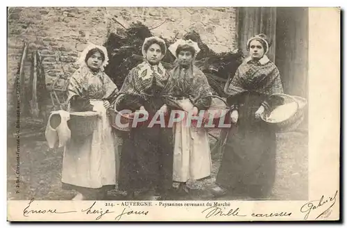 Cartes postales Folklore Auvergne Paysannes revenant du marche