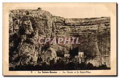 Cartes postales Grotte Grottes La Sainte Baume La grotte et le Saint Pilon