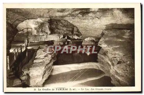 Cartes postales Grotte Grottes Le gouffre de Padirac Le lac des Grands Cours