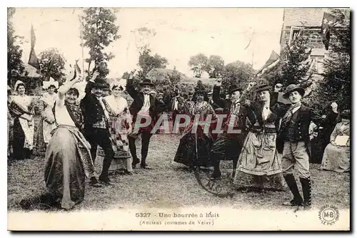 Cartes postales Folklore Une bourr�e � huit(Anciens costumes de Velay)