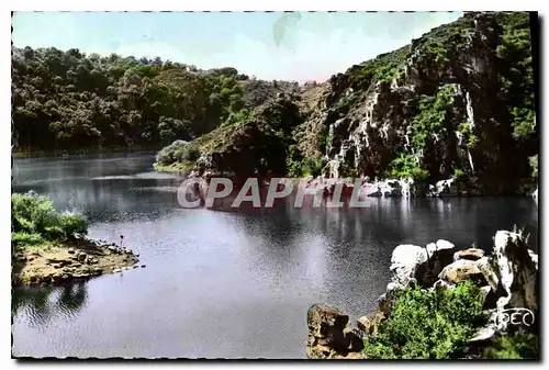 Cartes postales La Creuse Pittoresque Le Confluent de la Cruise et de la Sedekke devant le Rocher des Flleuses