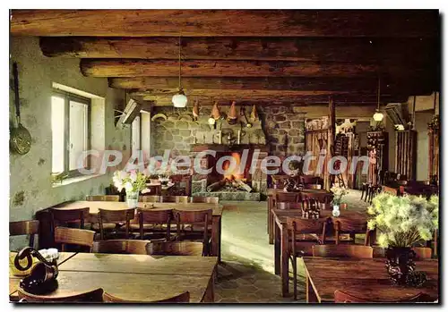 Cartes postales En Parcourant l'Auvergne Puy Mary Interieur du Chalet Refuge du Col du Pas de Peyrol La Salle a