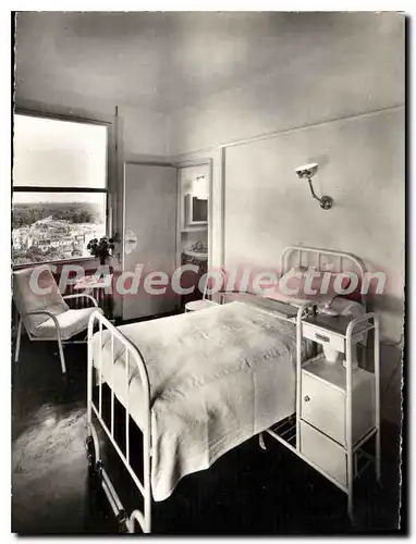 Cartes postales moderne Suresnes Centre Medico Chirurgica