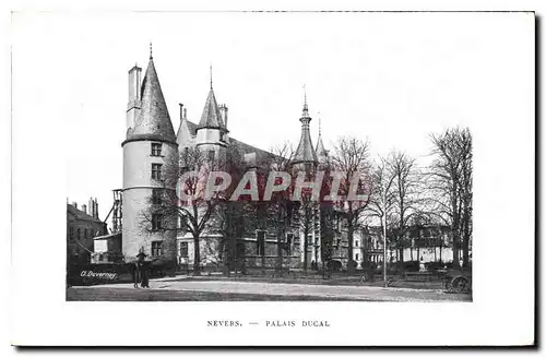 Cartes postales Nevers Palais Ducal