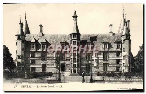 Cartes postales Nevers Le Palais Ducal