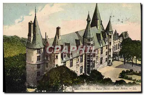 Cartes postales Nevers Palais Ducal