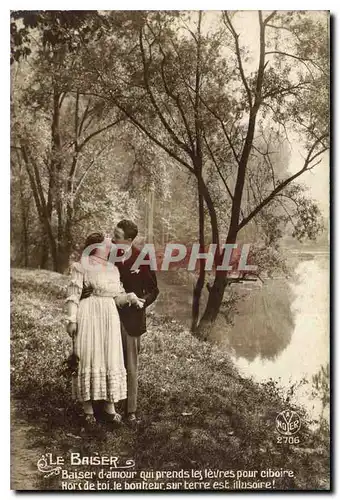 Cartes postales Le Baiser d'amour qui prends le leures pour ciboire Femme