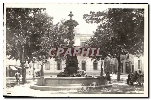 Cartes postales Meze Herault Place dela Mairie