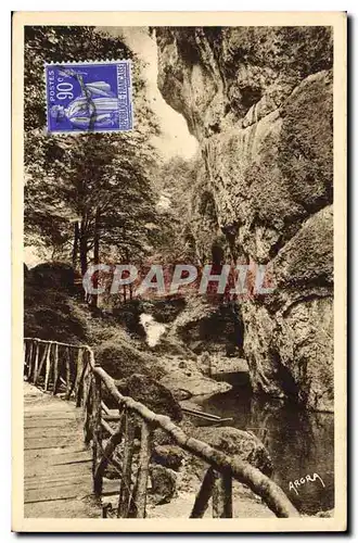 Cartes postales Vic sur Cere Cantal Le Pas de la Cere