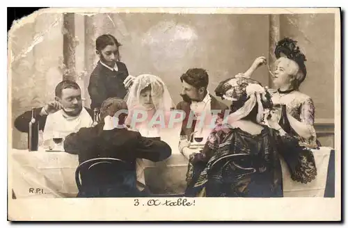 Cartes postales A Table Femme