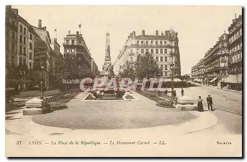 Cartes postales Lyon La Place de la Republique Le Monument Carnot