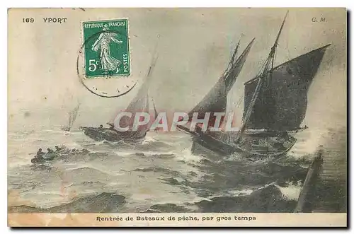 Cartes postales Rentree de Bateaux de peche par gros temps