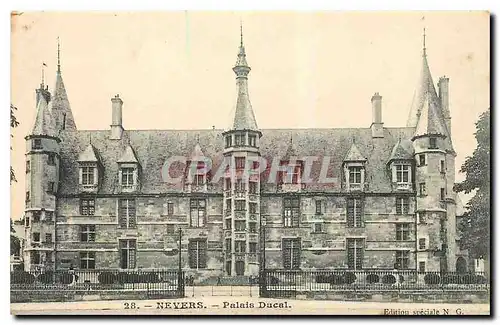 Cartes postales Nevers Palais Ducal