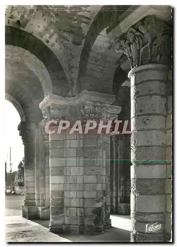 Cartes postales moderne Les Merveilles du Val de Loire Saint Benoit sur Loire Loiret La basilique Les colonnades et chap